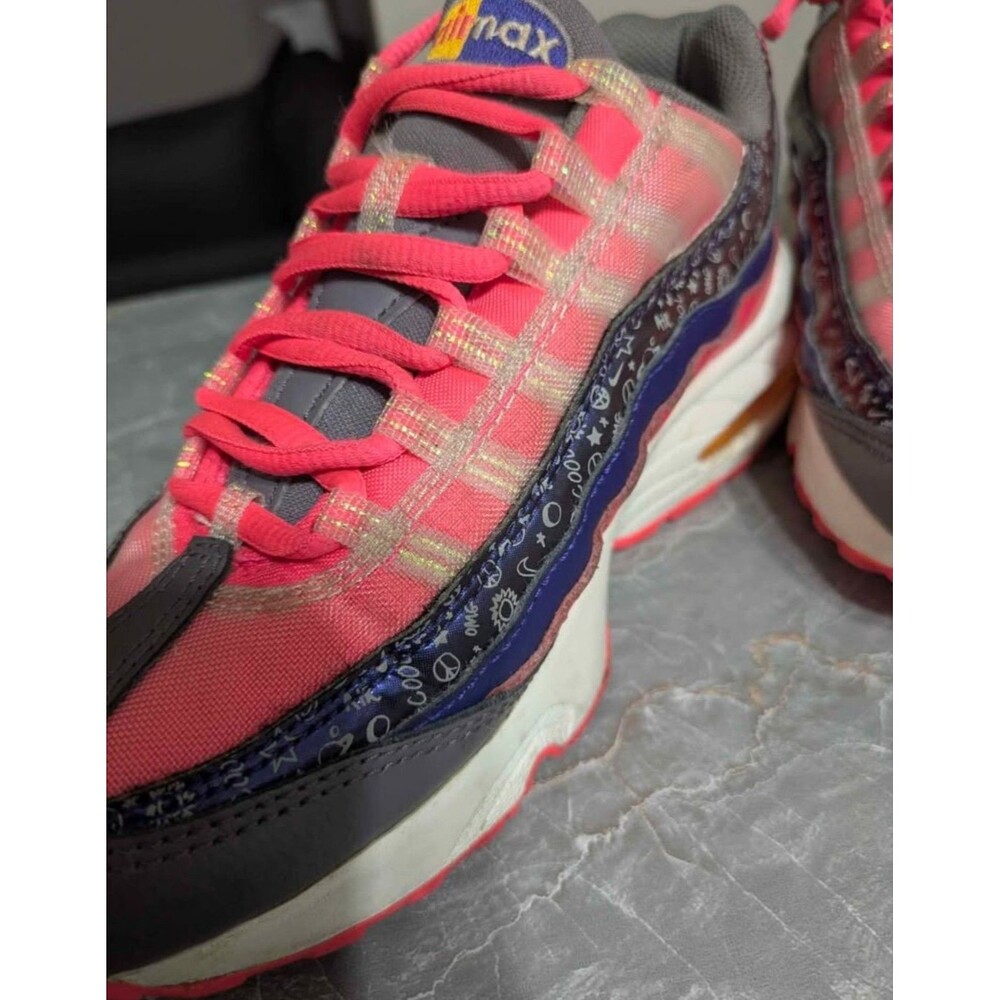 Girls Size 5.5 youth & Fit Size 7 Womens Nike Air Max 95 & In Amazing Condition - Picture 3 of 7